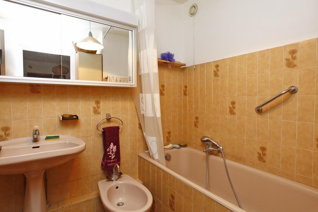 Appartement 6 Personnes Avec Terrasse Le Port Nizza Camera foto