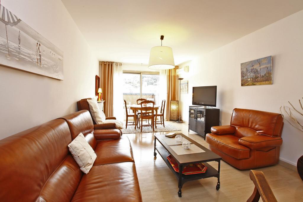 Appartement 6 Personnes Avec Terrasse Le Port Nizza Camera foto