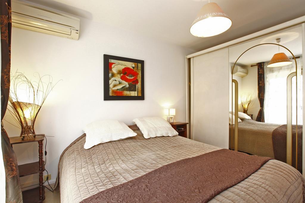 Appartement 6 Personnes Avec Terrasse Le Port Nizza Camera foto