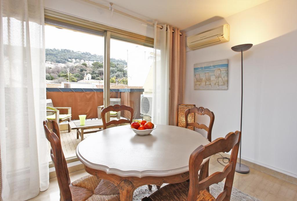 Appartement 6 Personnes Avec Terrasse Le Port Nizza Camera foto