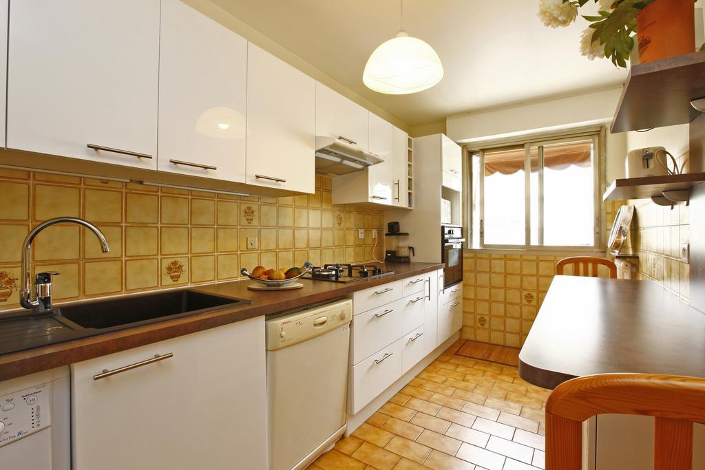 Appartement 6 Personnes Avec Terrasse Le Port Nizza Camera foto