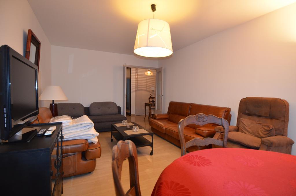 Appartement 6 Personnes Avec Terrasse Le Port Nizza Esterno foto