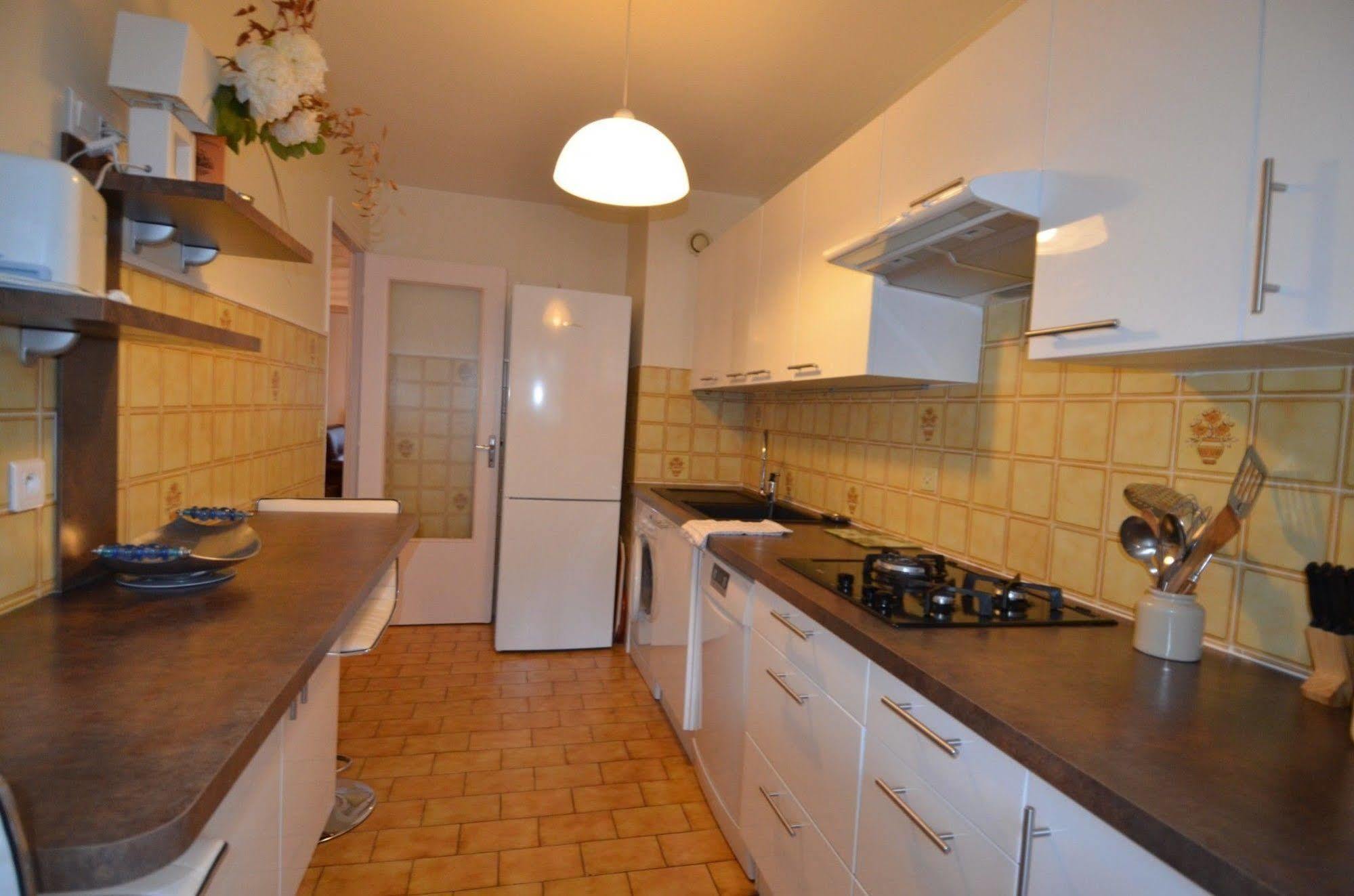 Appartement 6 Personnes Avec Terrasse Le Port Nizza Esterno foto